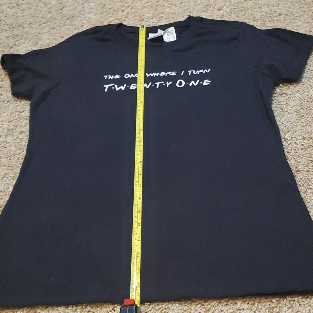 Set 21st Birthday: Shot Glasses W/Friends "The One Where I Turn 21" Shirt NWT